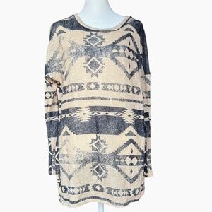 Southwestern Black and Cream‎ Sweater Sz L